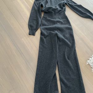 Theory sz p tneck jumpsuit. Orig 495.00. Very soft. dress up or down. Cashmere